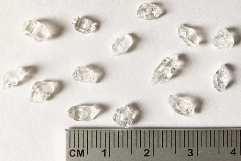 ハーキマーダイヤモンド（タンブル/5 -7 mm）